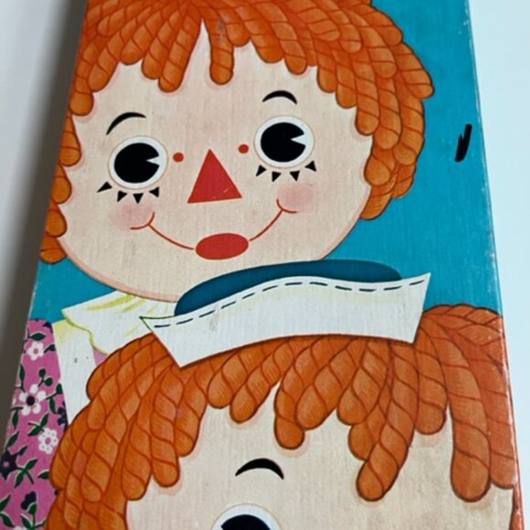 Raggedy  Ann and Andy Paper Dolls 1975 by Bobbs- Merrill Company - Picture 12 of 12